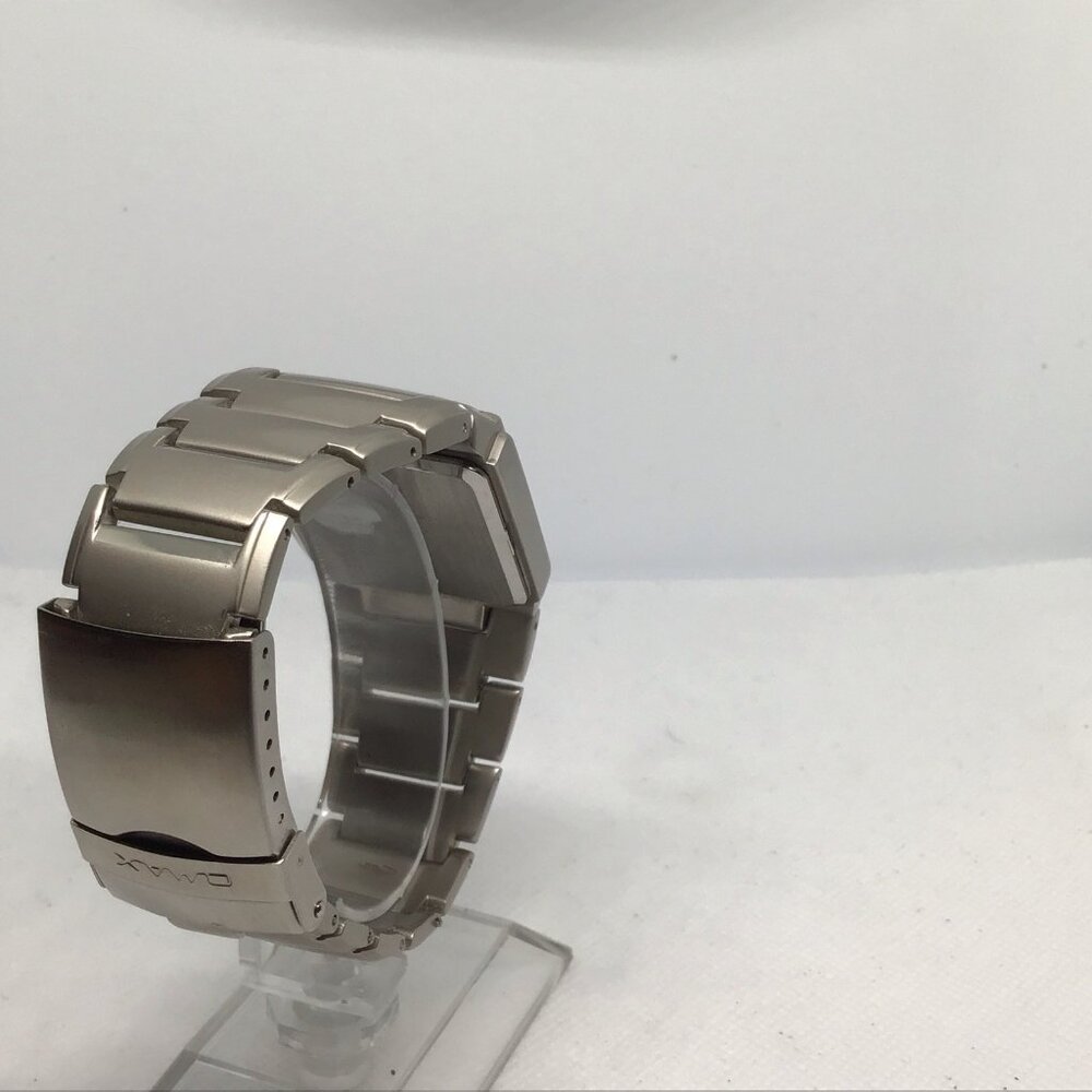 OMAX Crystal Quartz Men's Watch DBA193 Square Gray Dial Silver-Tone - Picture 7 of 15